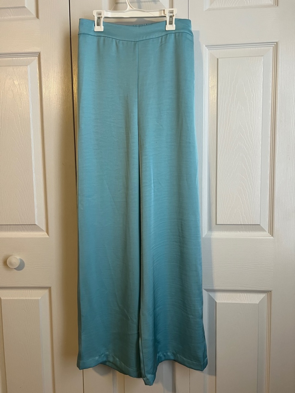 House of Harlow 1960 Soft Aqua Flowy Wide Leg High Waist Satin Look Pant  M